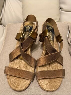 Erin Michaels Metallic Bronze Espadrille Sandals – Size 8 – EUC